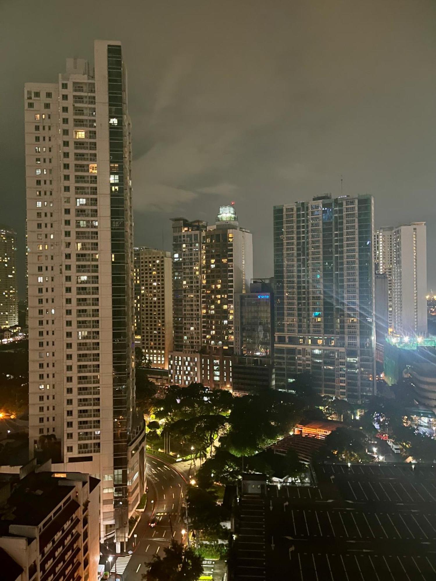 Greenbelt Hamilton Tower 1 Makati City Exterior photo