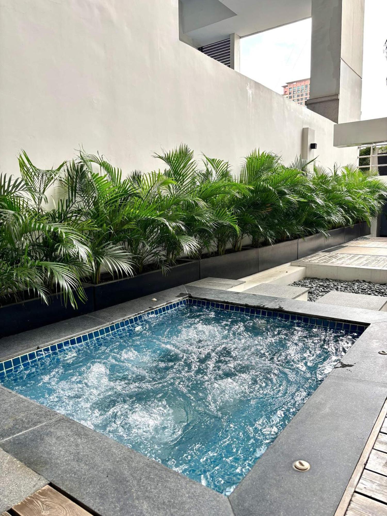 Greenbelt Hamilton Tower 1 Makati City Exterior photo
