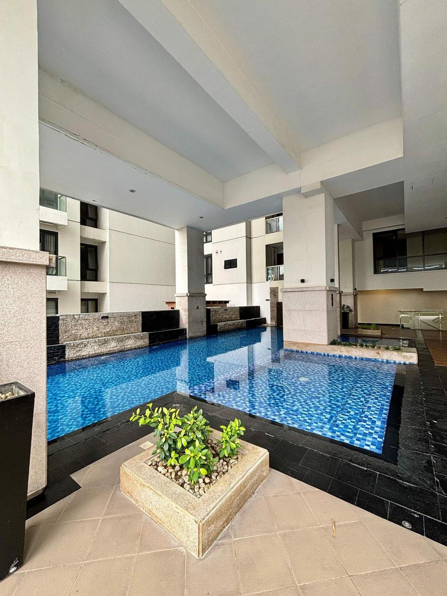 Greenbelt Hamilton Tower 1 Makati City Exterior photo